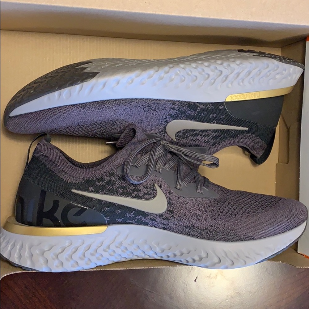 Nike Epic React Flyknit 2
